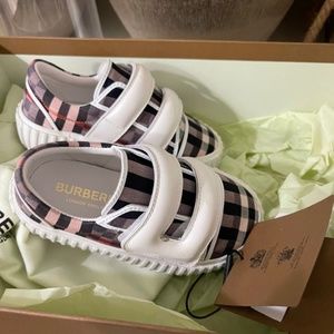 Burberry Shoes